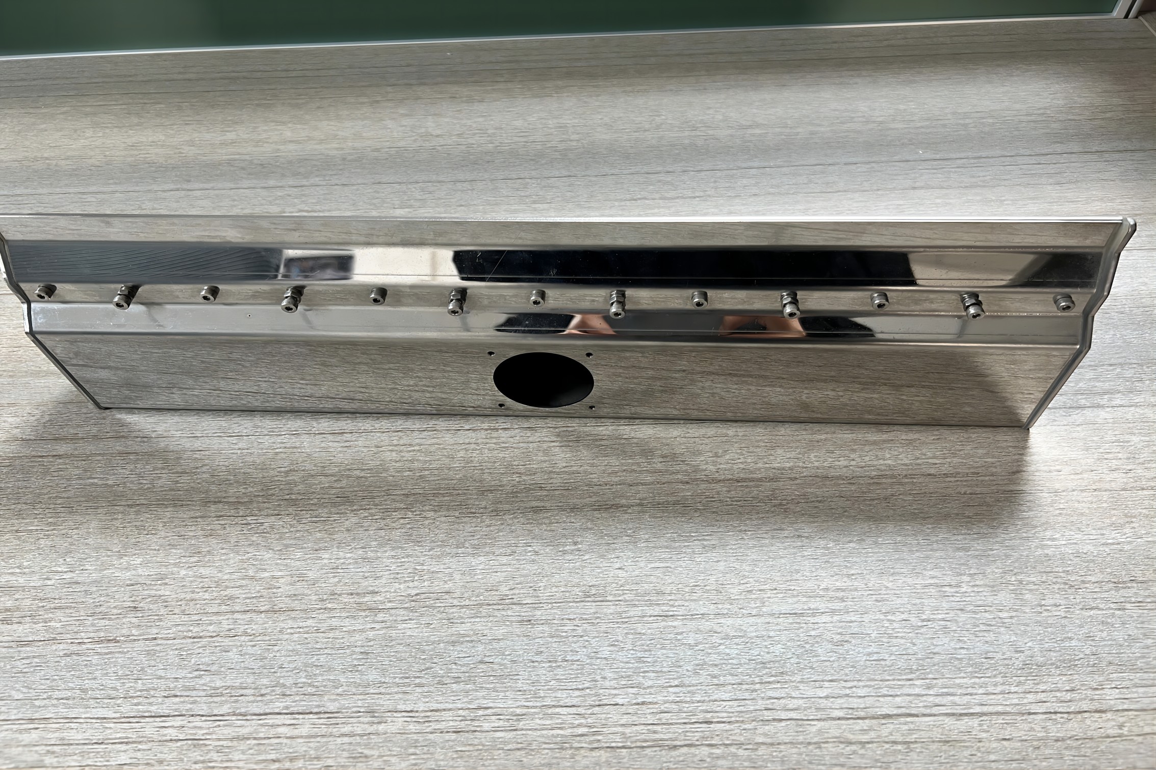 Yüksek hassasiyetli LCD cam temizleme için hava bıçakları neden gereklidir?